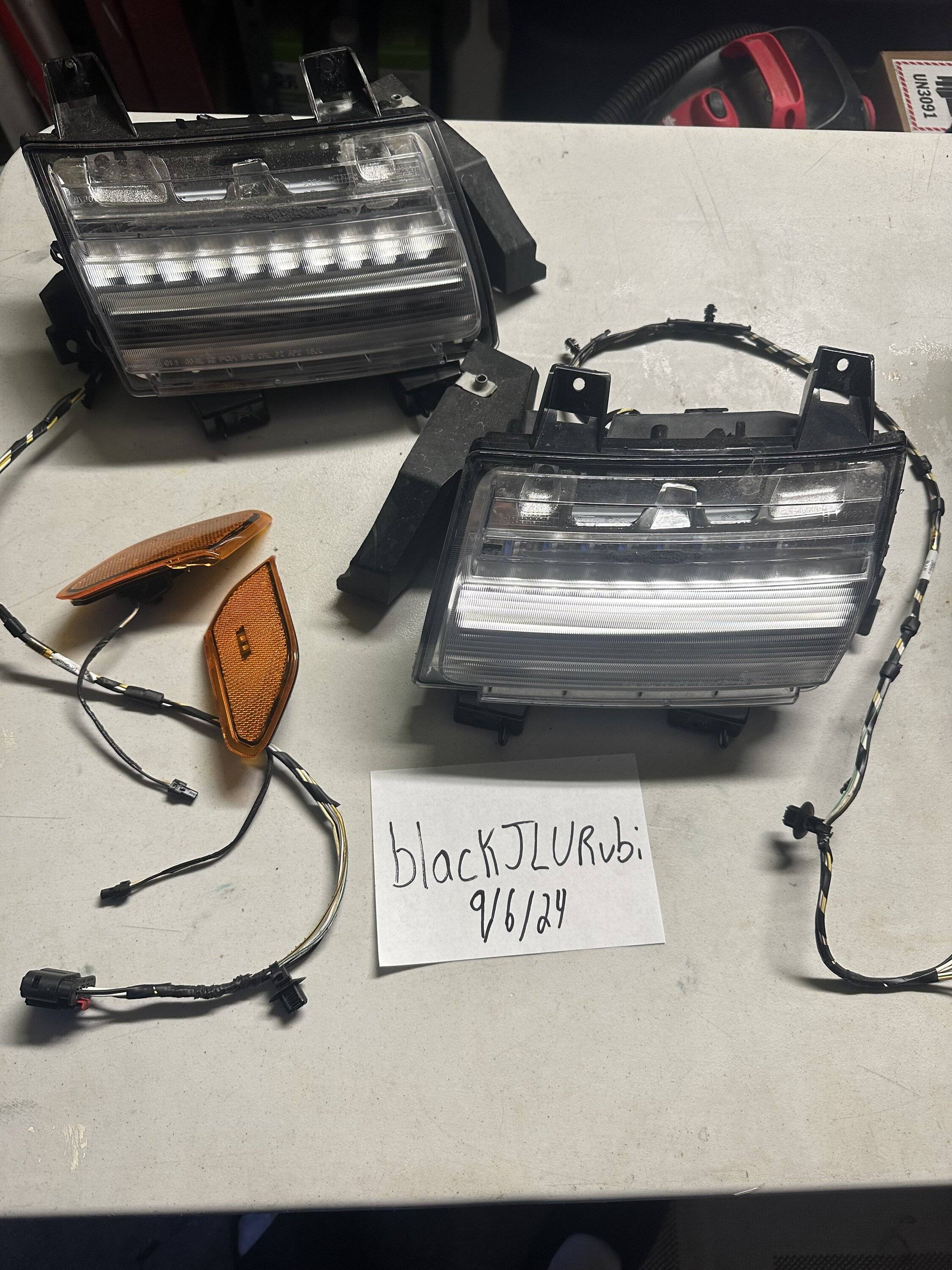 Jeep Wrangler JL OEM LED daytime running lights IMG_0823