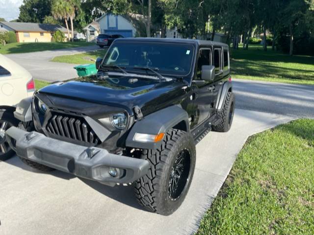 Jeep Wrangler JL wheels and tries 831DB46C-CF63-43D2-850E-BDEA25CC3B00