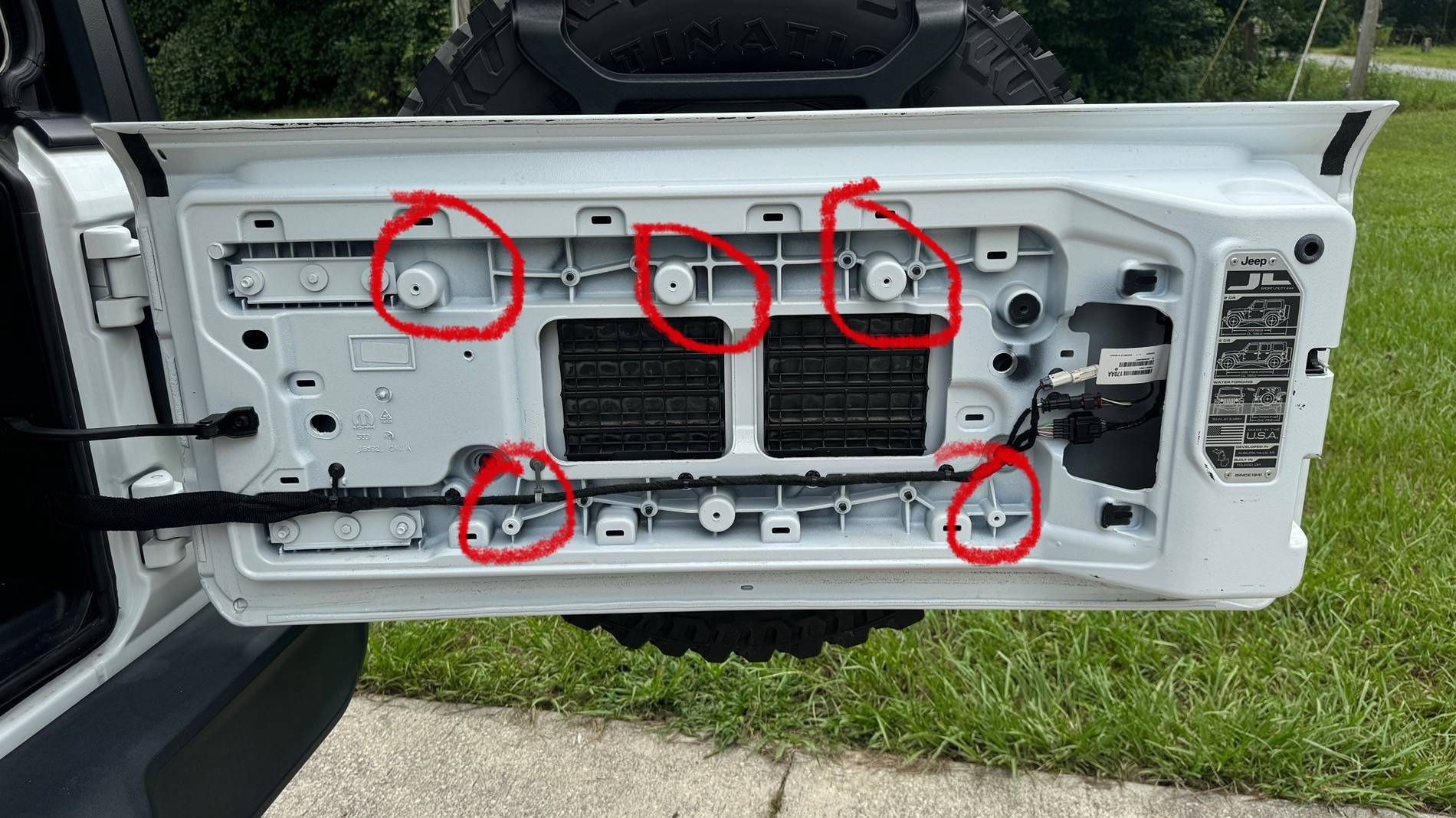 Jeep Wrangler JL DS18 JBASS installation IMG_6640