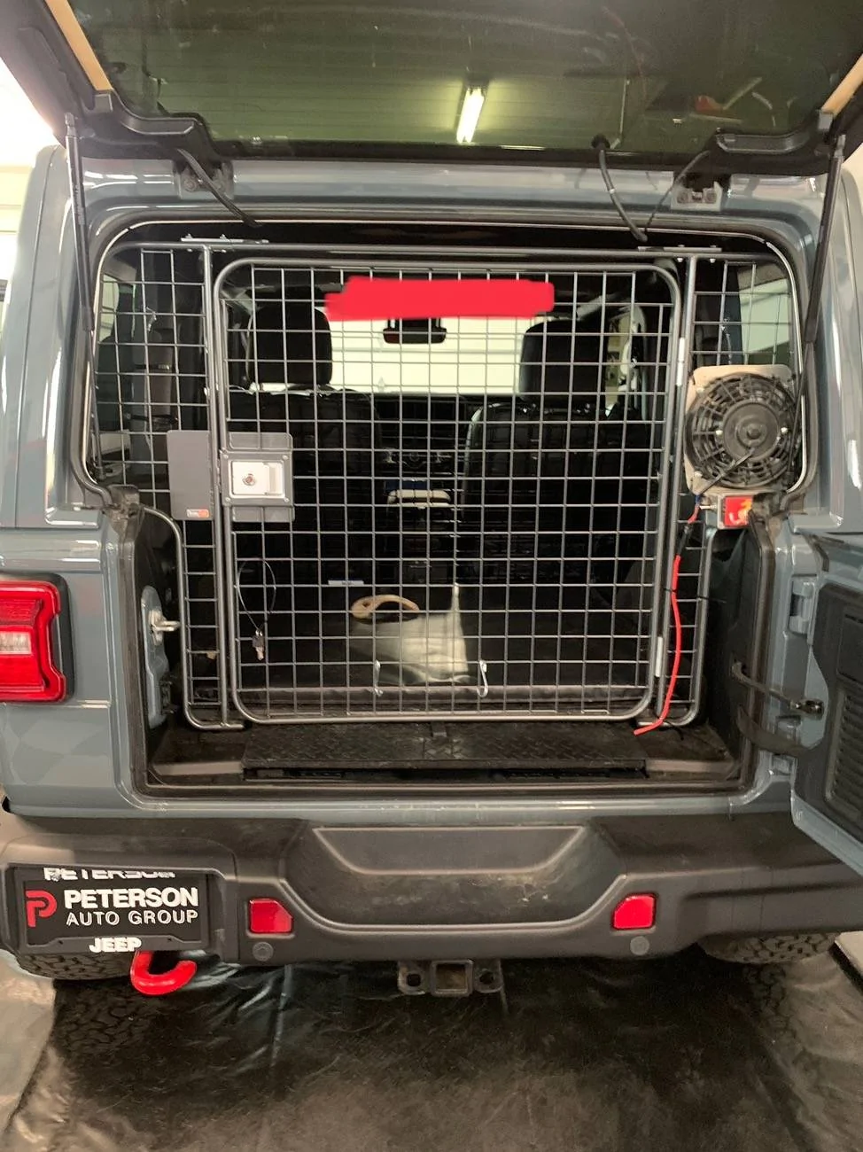 Jeep Wrangler JL 2024 Rubicon X Dog Set Up 1683DC18-B19A-418B-90E4-D0F034D329D8