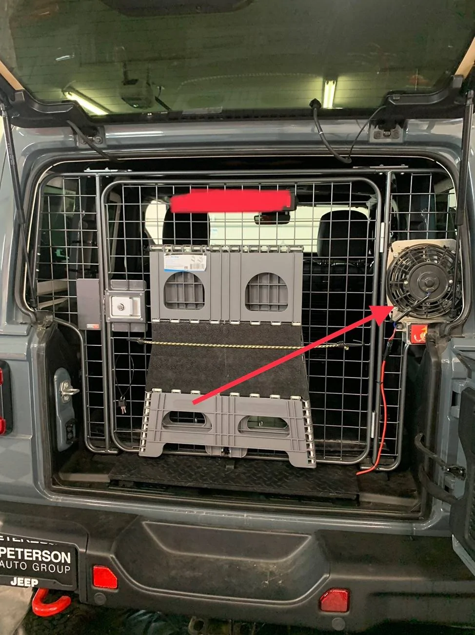 Jeep Wrangler JL 2024 Rubicon X Dog Set Up E2A51BFD-A18A-48B3-BF9D-8DEE573DDEA4
