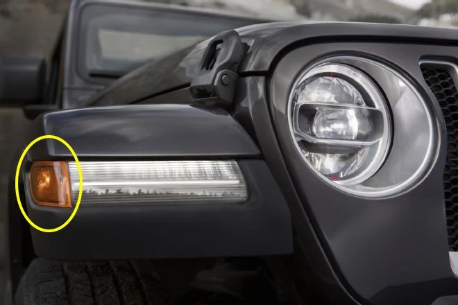 Jeep Wrangler JL Cover/Replace/Remove Amber Yellow Reflector Side Marker 2018-jeep-jl-wrangler-sahara-rubicon-front-fender-flare-swa