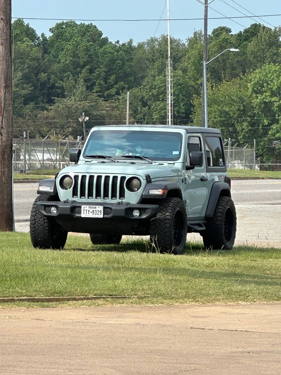 Jeep Wrangler JL Earl Grey Jeeps - Post your custom wheel setup here. IMG_1501