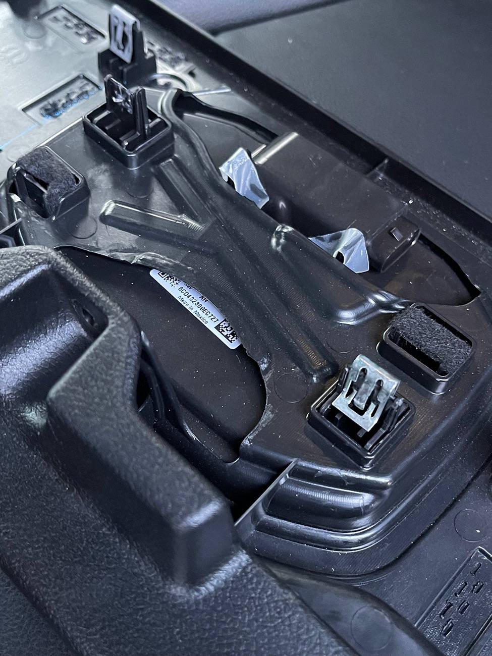 Jeep Wrangler JL Replacement trim clips IMG_3077