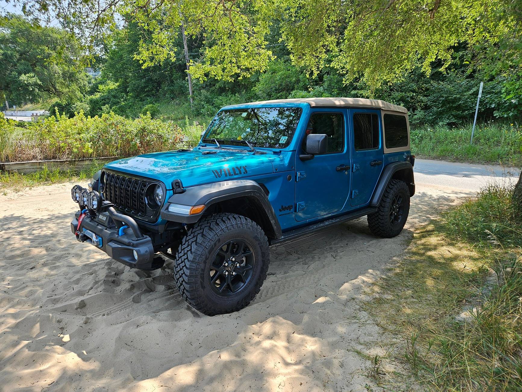 Jeep Wrangler JL Tan top now available! 20240803_105222