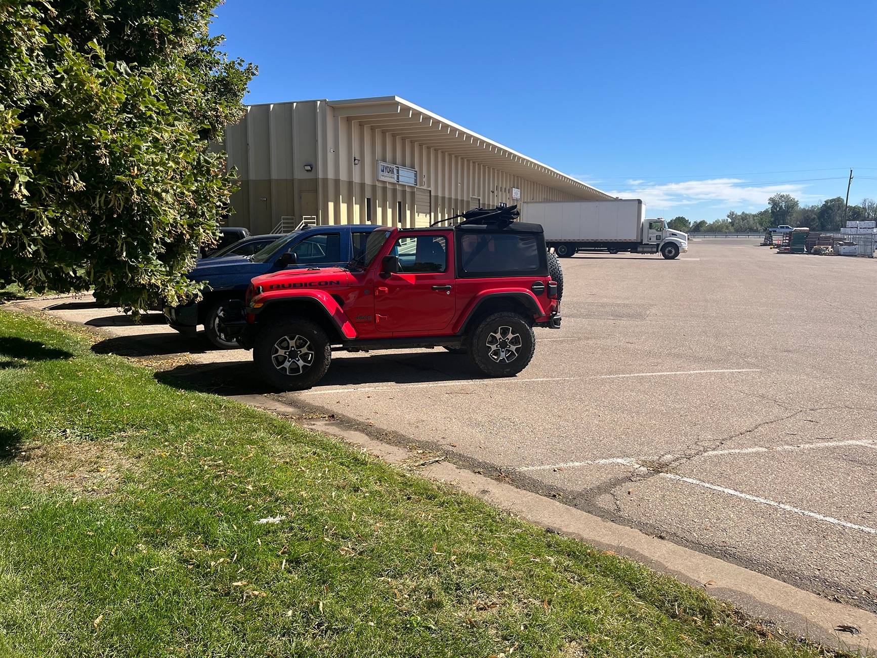 Jeep Wrangler JL Looking for a JL 2 door hard top IMG_3019