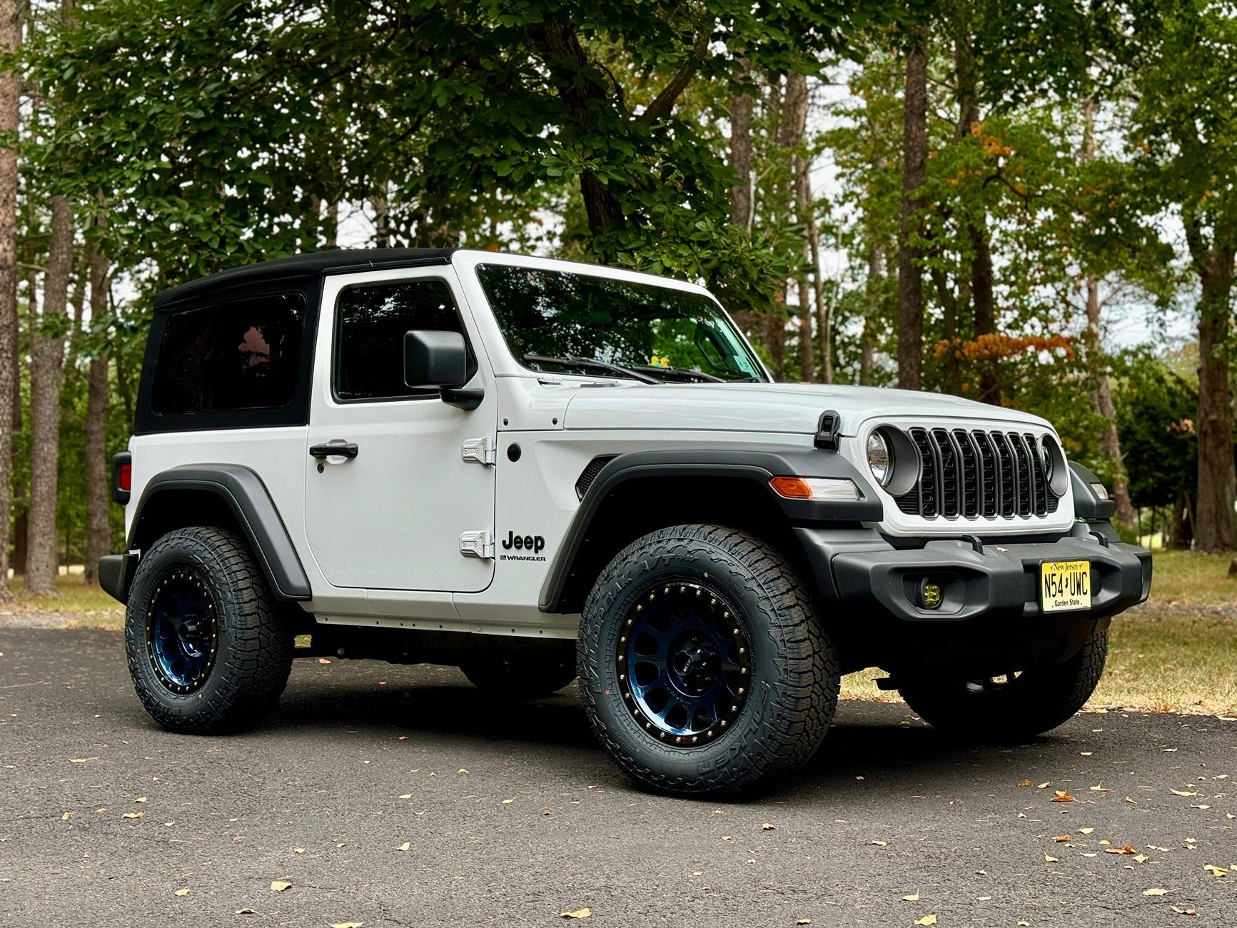 Curious was 265/70r17 tires look like on a Sport | Jeep Wrangler