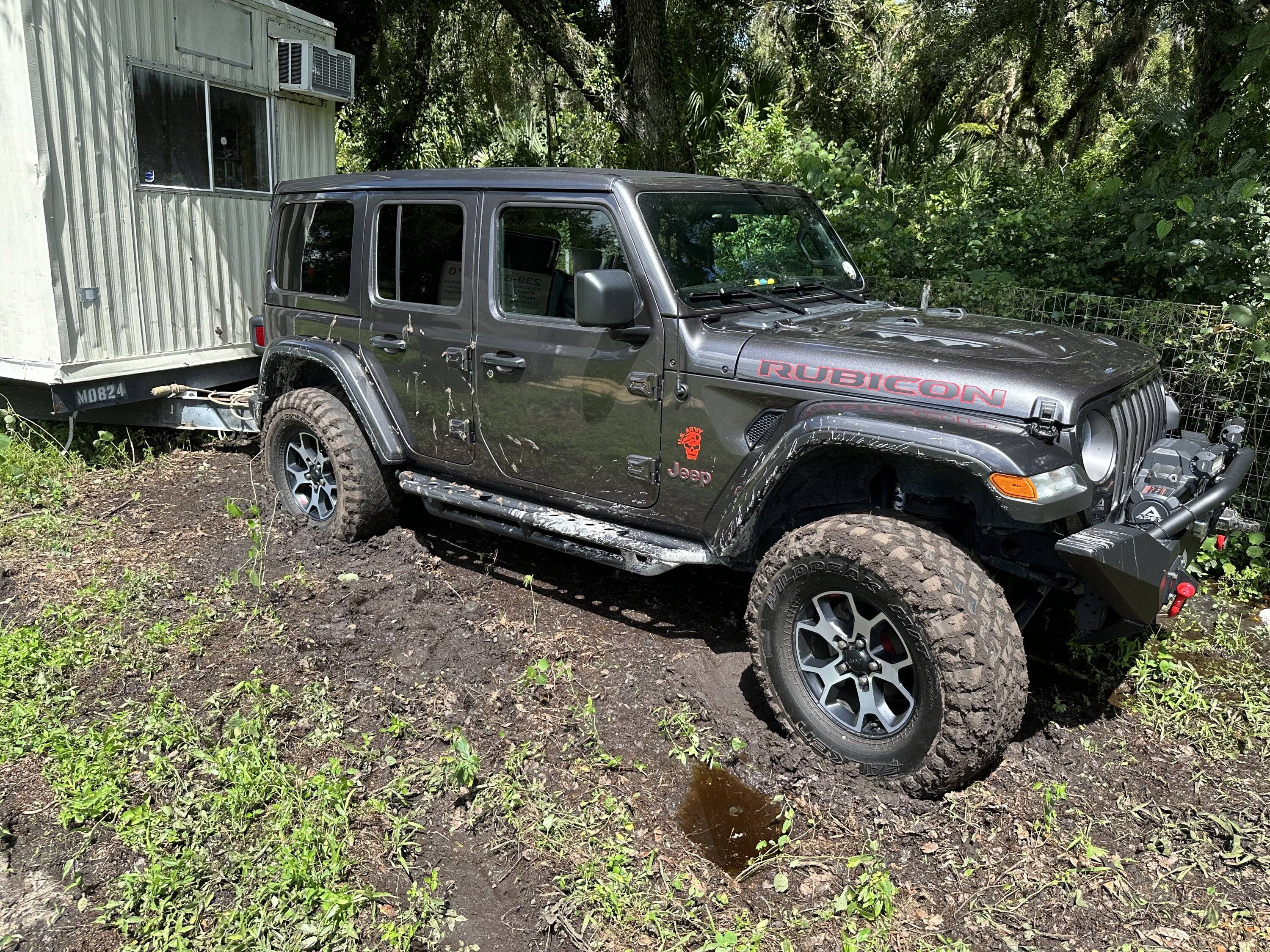 Jeep Wrangler JL So yeah, I did this a few weeks ago… moved construction office trailer with my Jeep IMG_2276