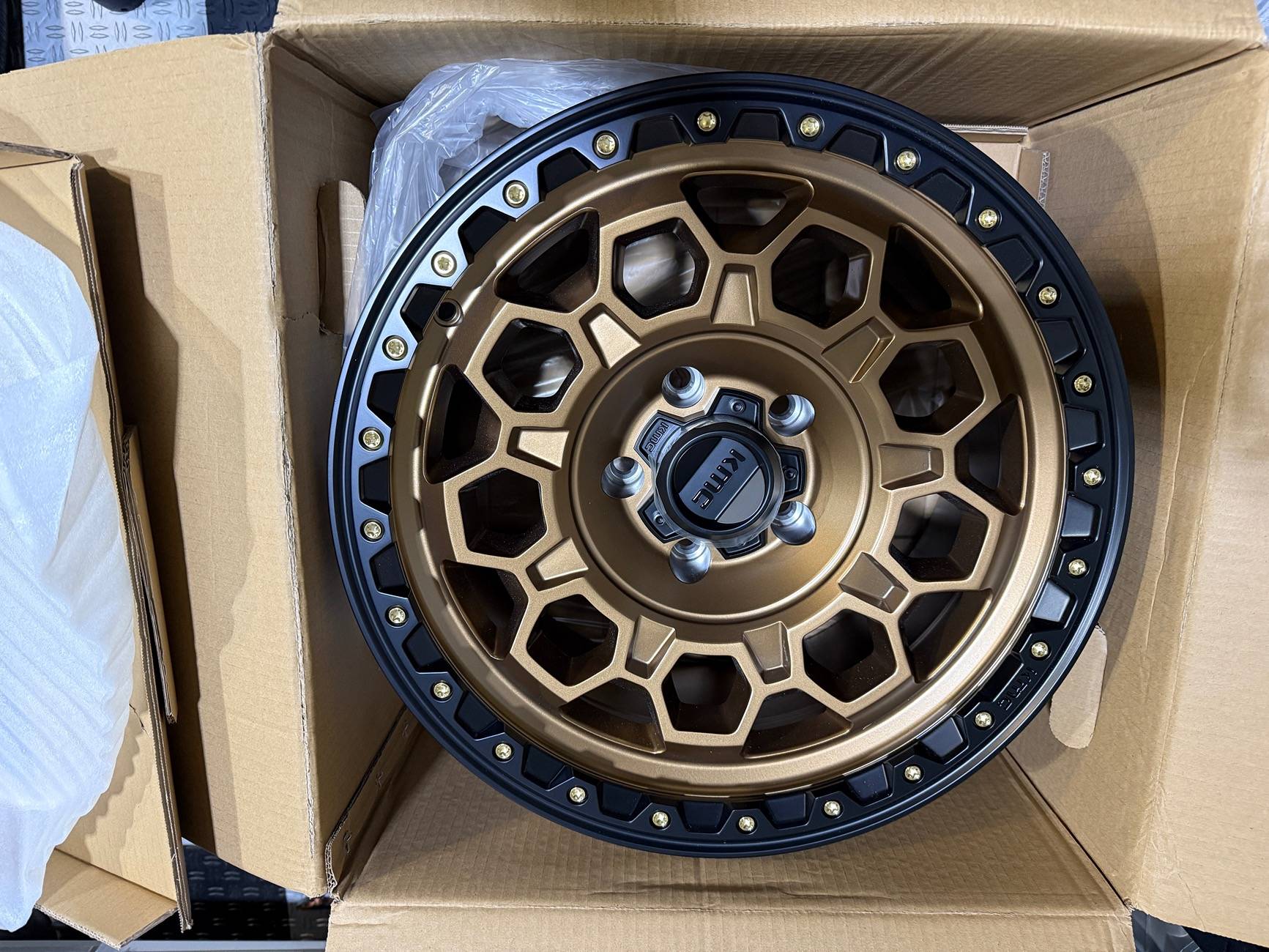 Pennsylvania - 5 x Brand New KMC KM545 TREK Matte Bronze 17x9 -12 
