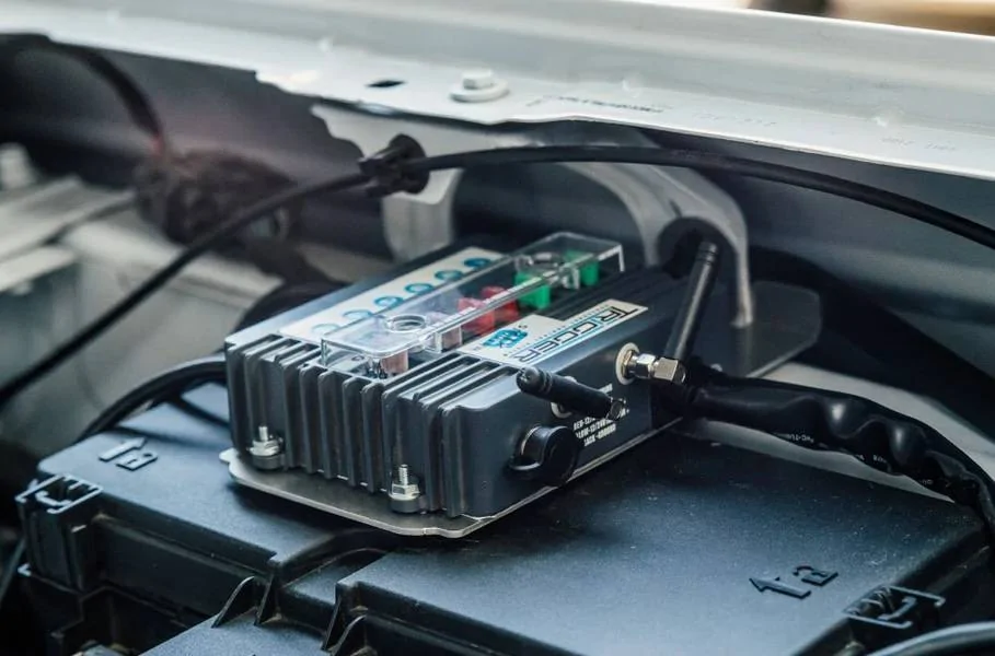 Jeep Wrangler JL Trigger Controllers: New from ORACLE Lighting ORACLE_Lighting_trigger-broncohood_910x600