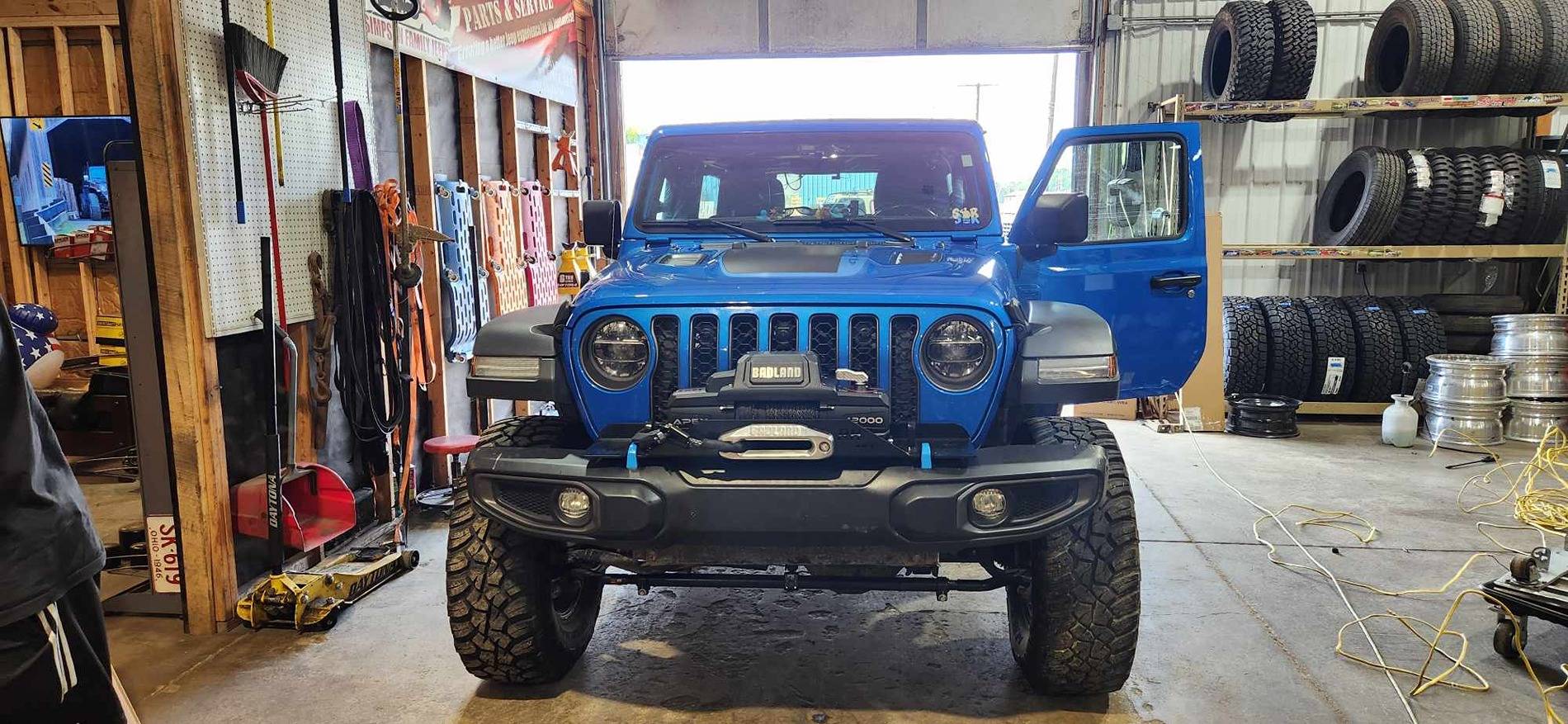 Jeep Wrangler JL Rock Hard plastic bumper winch mount. Messenger_creation_71B5A79F-A220-4497-8E1F-64819151FA27