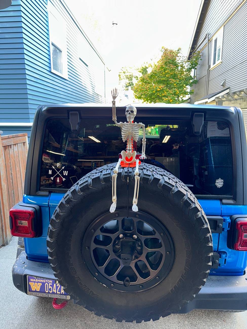 Jeep Wrangler JL Has Anyone Started Prepping Their Halloween Decorations Yet? IMG_1820