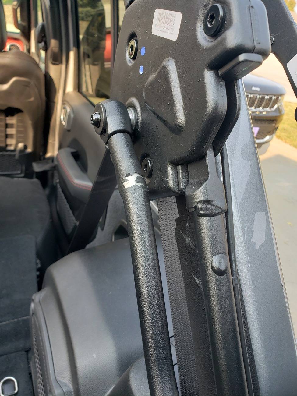 Jeep Wrangler JL Soft Top Bar bent... 20241006_154610