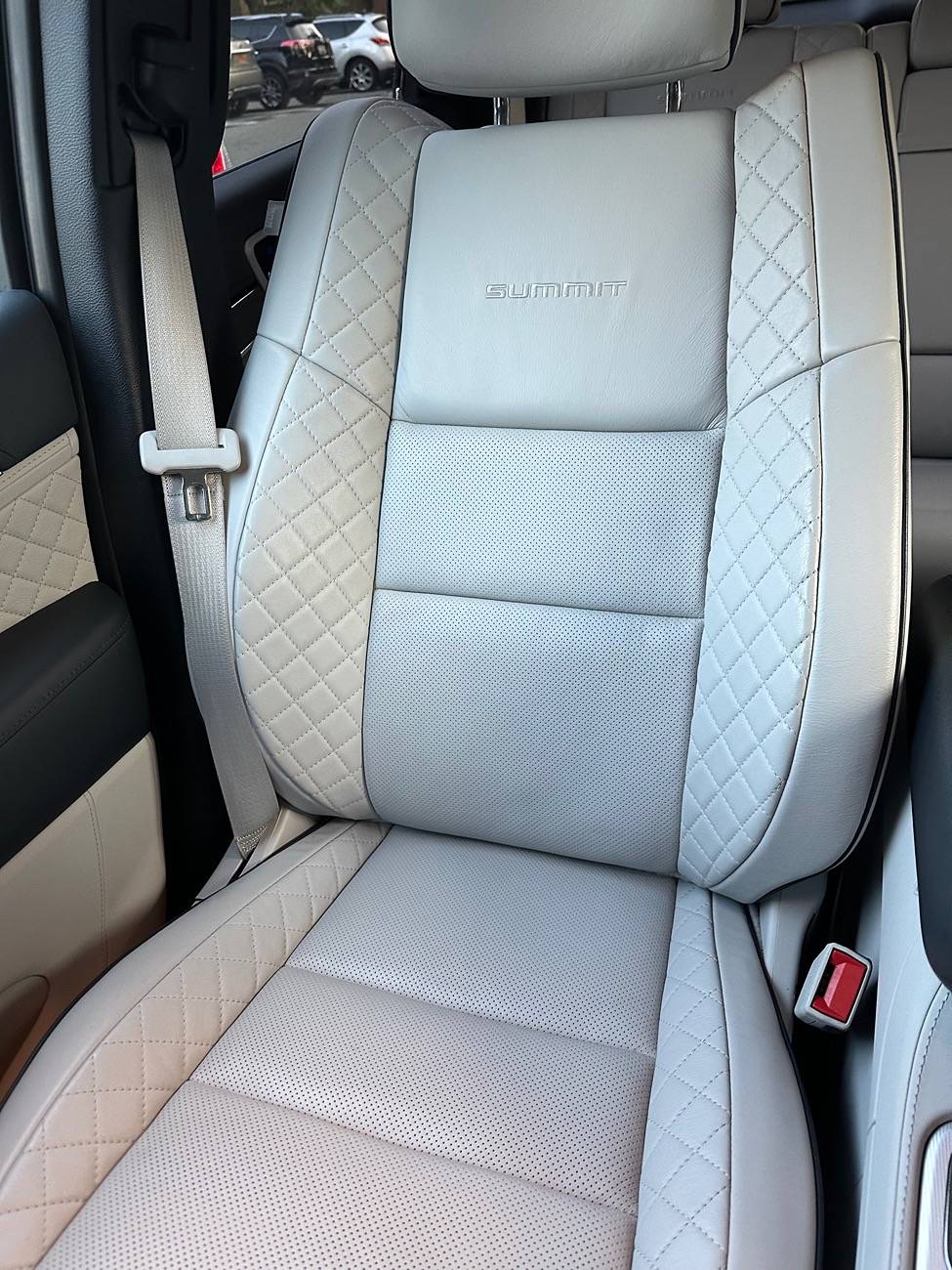 Jeep Wrangler JL Cloth vs. leather seats? IMG_6334