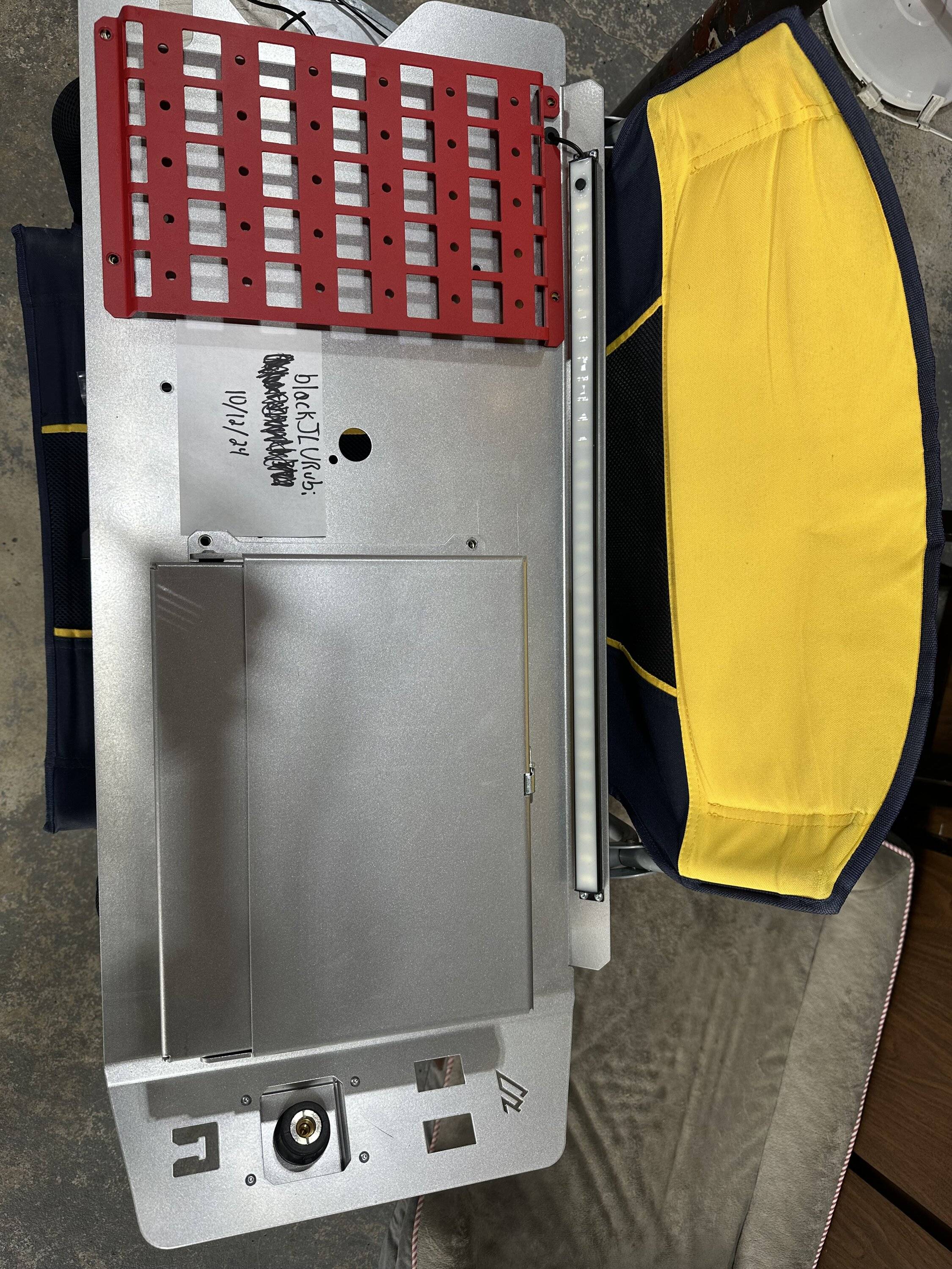 Jeep Wrangler JL American Adventure Lab Air Command System tailgate table IMG_0886
