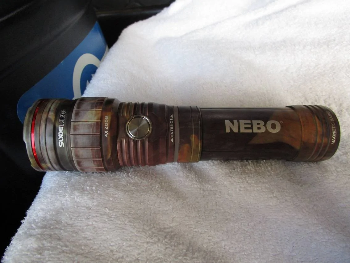 Jeep Wrangler JL Rechargeable flashlight on rollbar IMG_2234