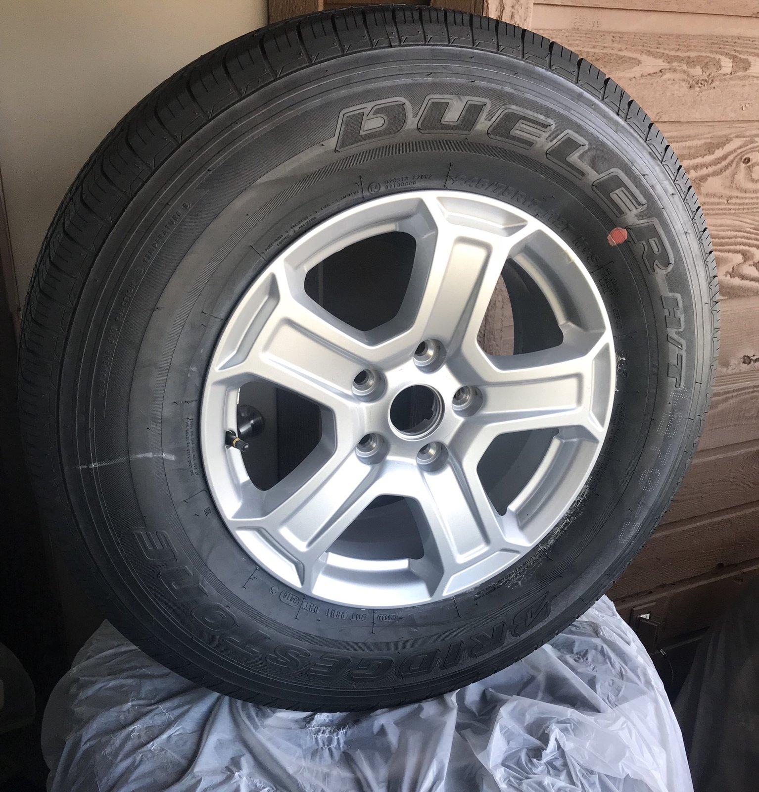 Jeep Wrangler JL 5 Stock Wheels & Tires D0D44ACB-DFDF-4047-B367-9571224EE7AB