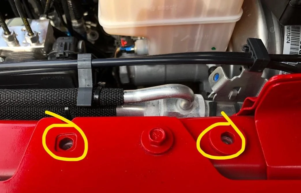 Jeep Wrangler JL Bolts missing under the hood? bolts_LI