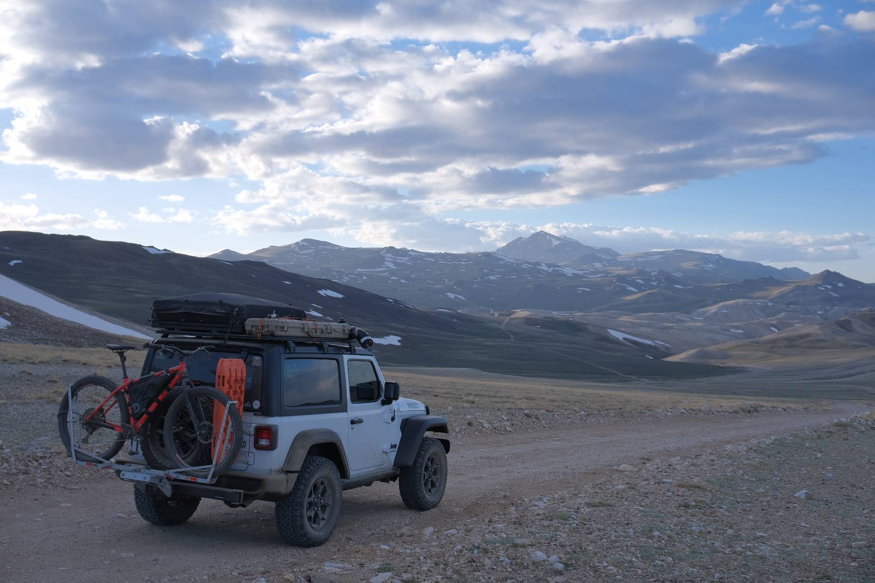 Jeep Wrangler JL Show and Tell: 2dr Roof Racks - Pics and Review on what's Best DSCF4127.JPG