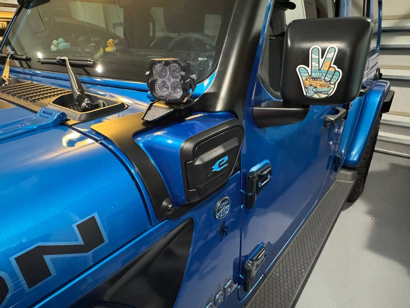 Jeep Wrangler JL Looking for light bar mounts for PRO 6 IMG_3215