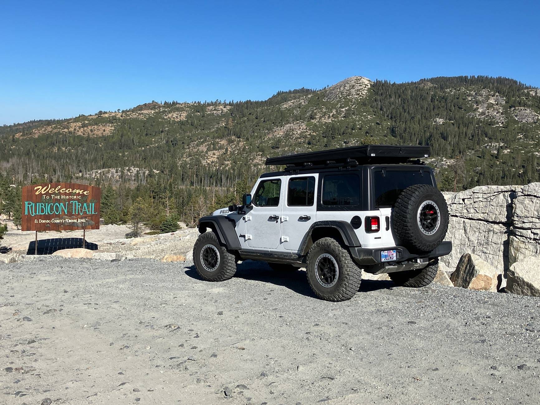 Jeep Wrangler JL Install XR fender flares IMG_4047
