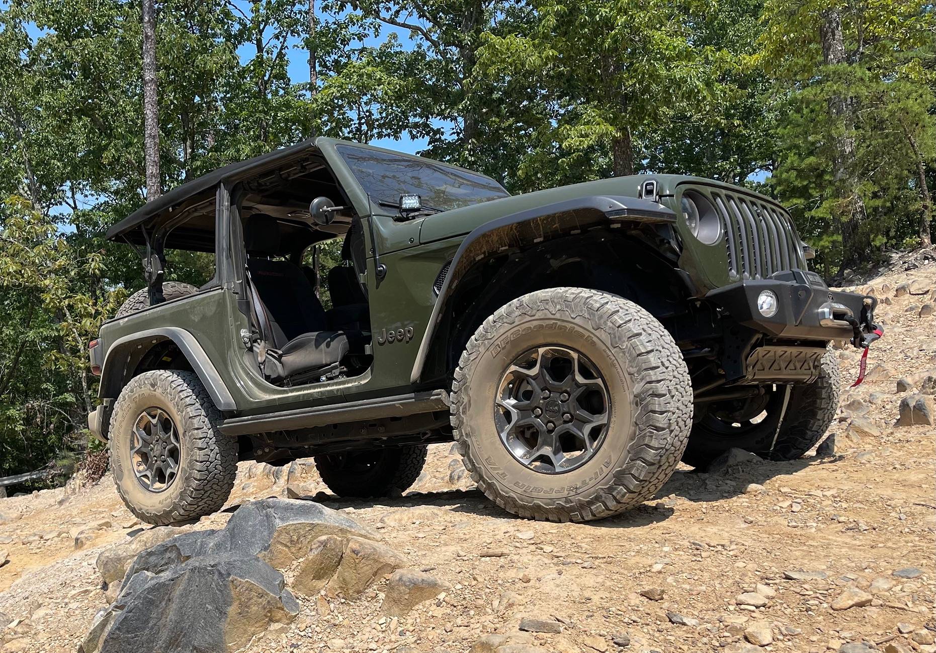 Jeep Wrangler JL Soft top question - windows removable? IMG_2995