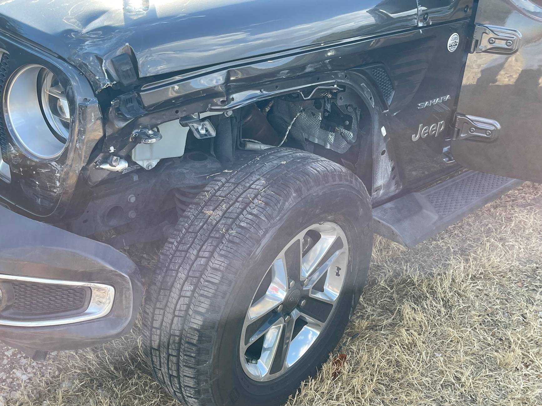 Jeep Wrangler JL Had a fender bender today. IMG_3135