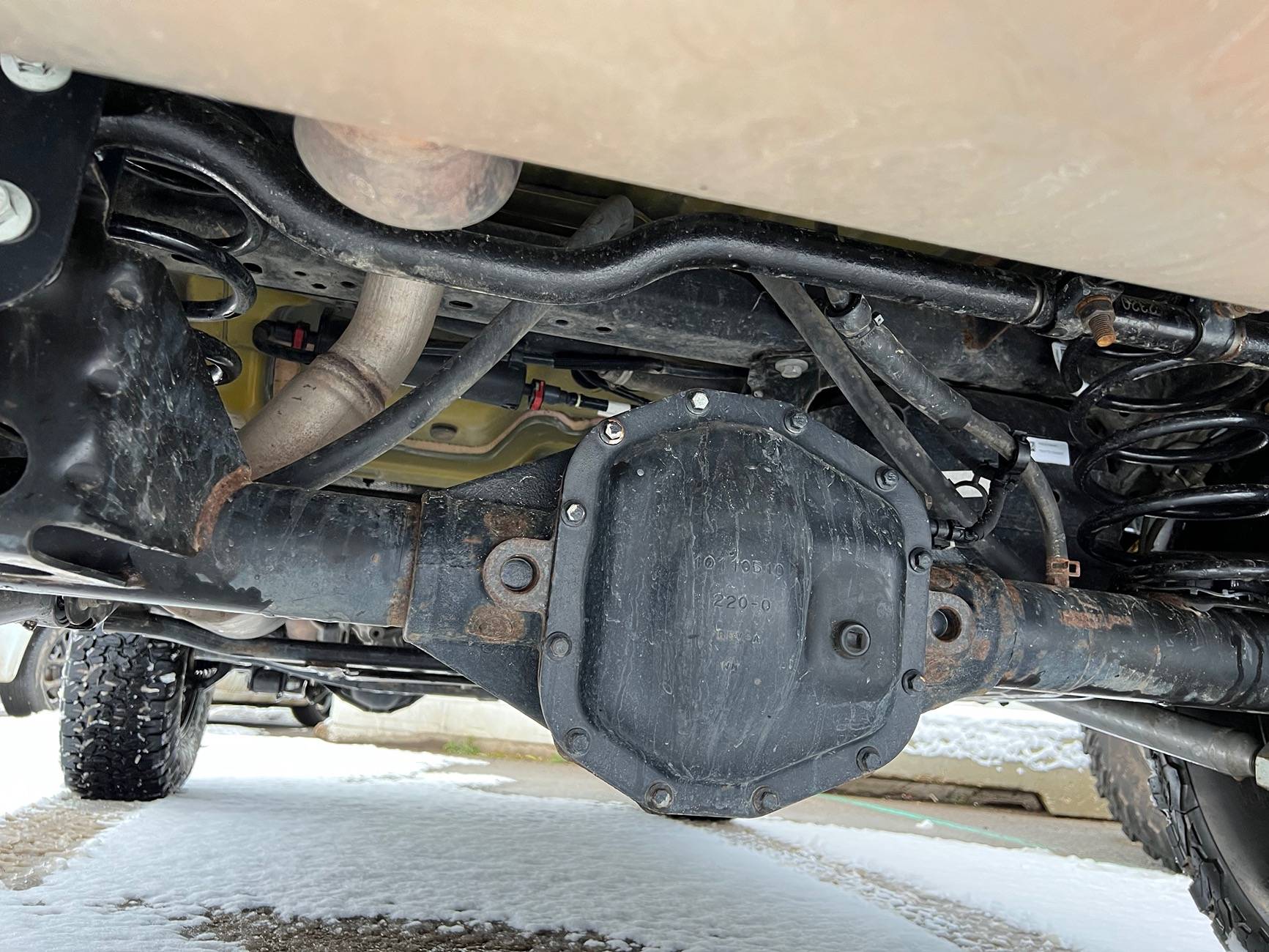 Jeep Wrangler JL Credible note about rear track bar relocation brackets ! IMG_2063