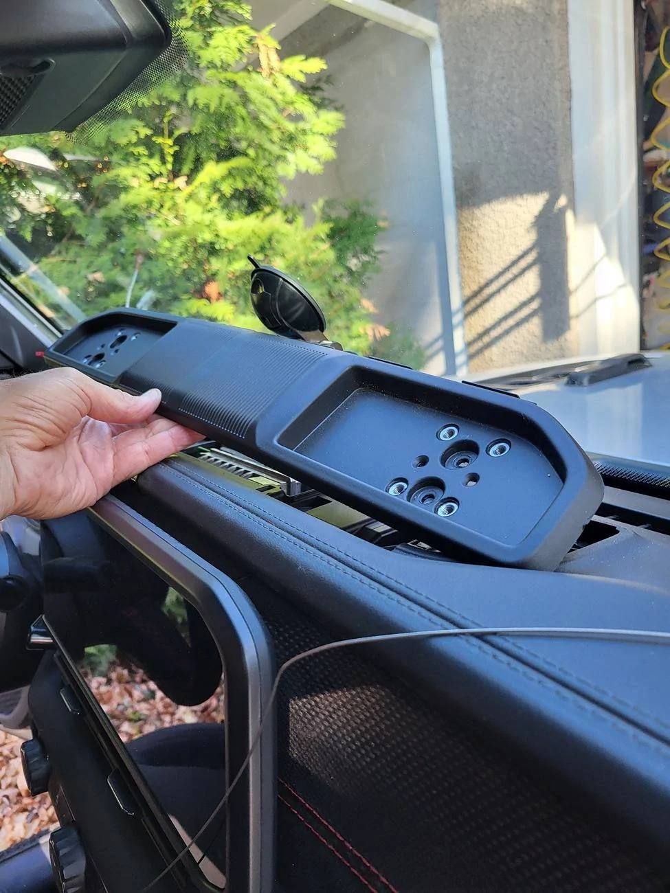 Jeep Wrangler JL 2024 base audio - tweeter and sub plug and play upgrade 3b remove dash cntr