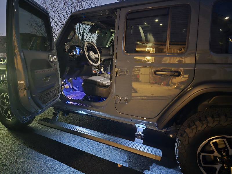 Jeep Wrangler JL Xk glow side vent lights 20241101_182803