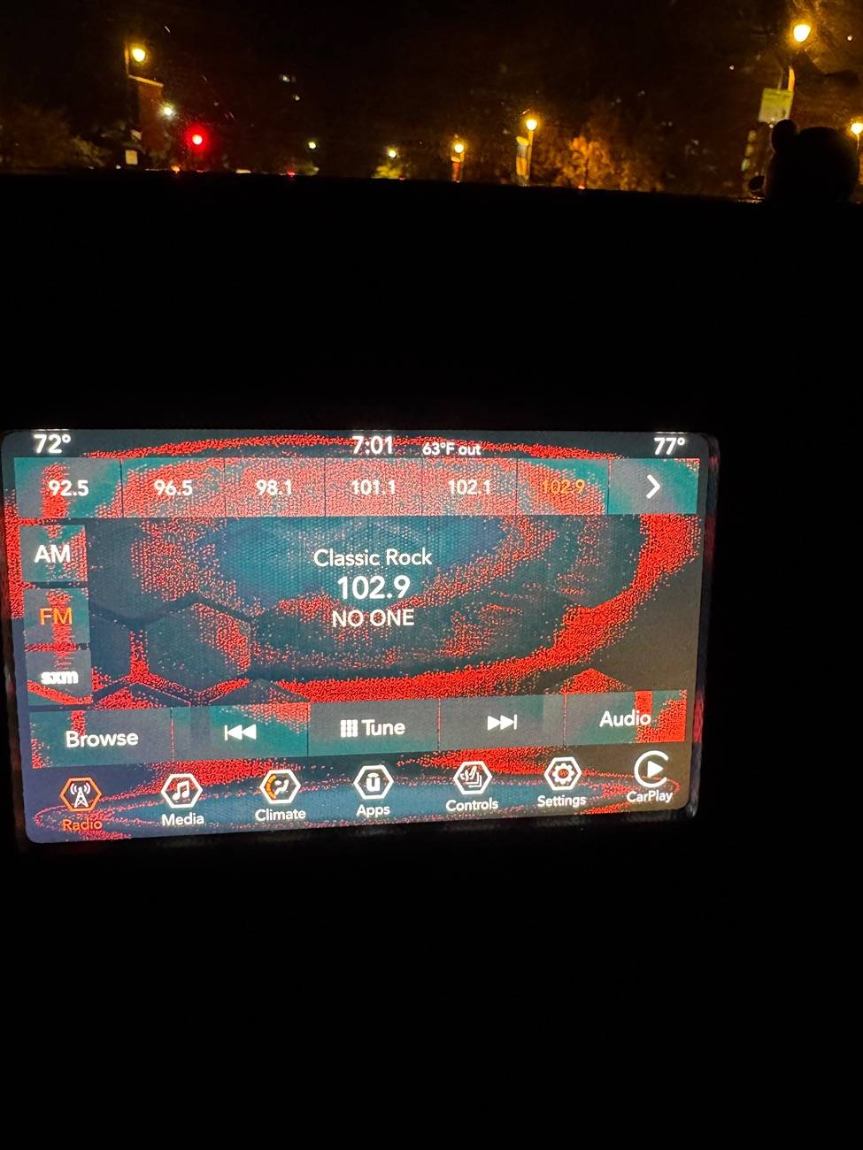 Jeep Wrangler JL Uconnect Display Issues - Red Lines IMG_5187