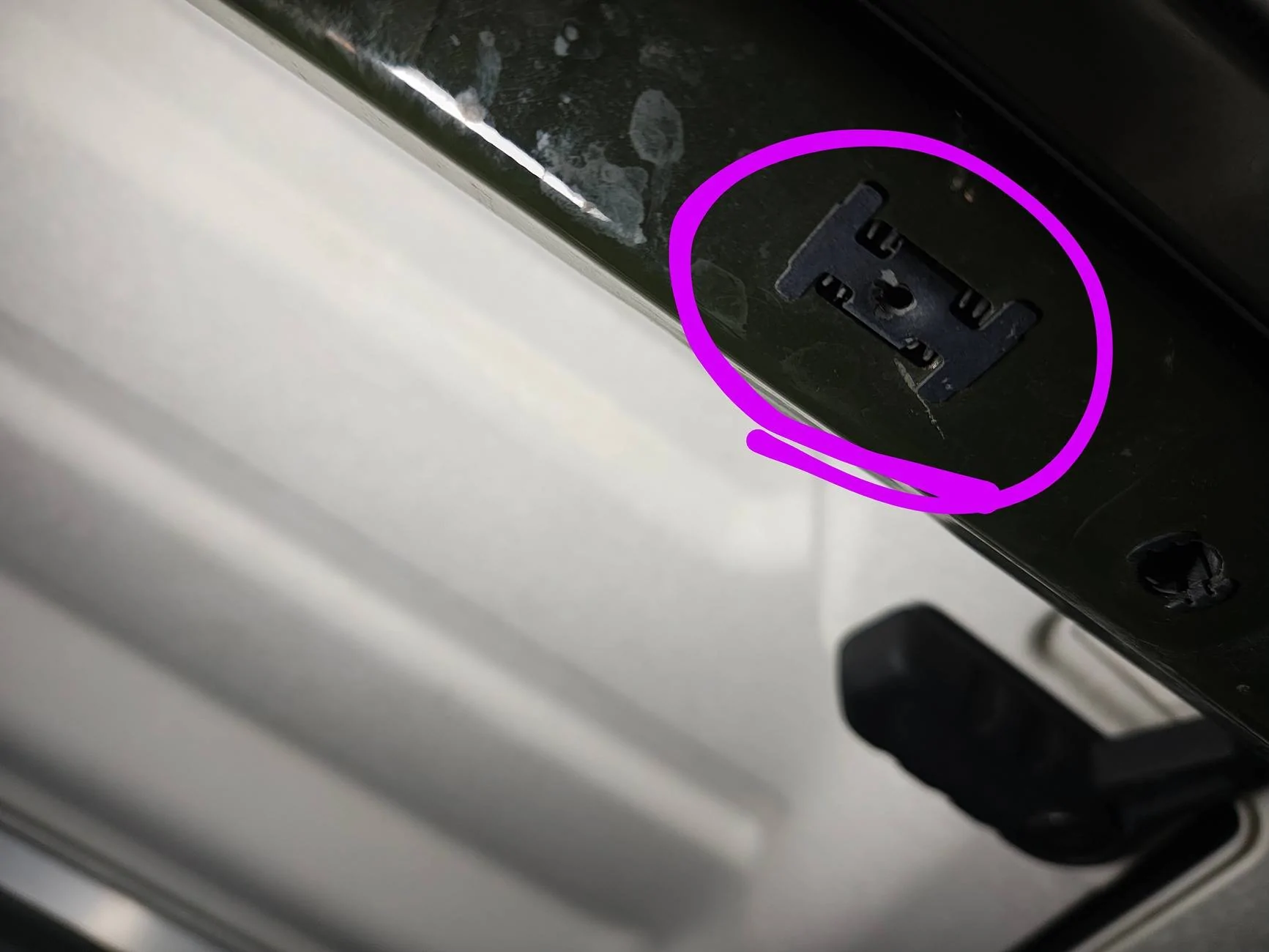 Jeep Wrangler JL Mysterious Interior Piece? 1000005048