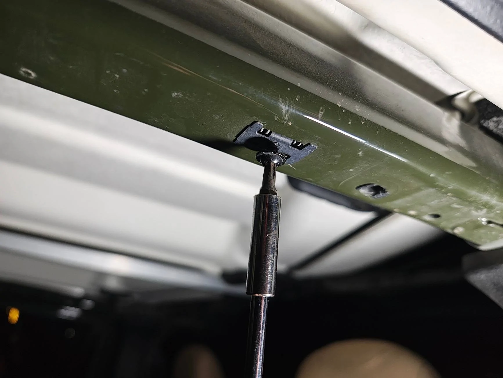 Jeep Wrangler JL Mysterious Interior Piece? 1000005059