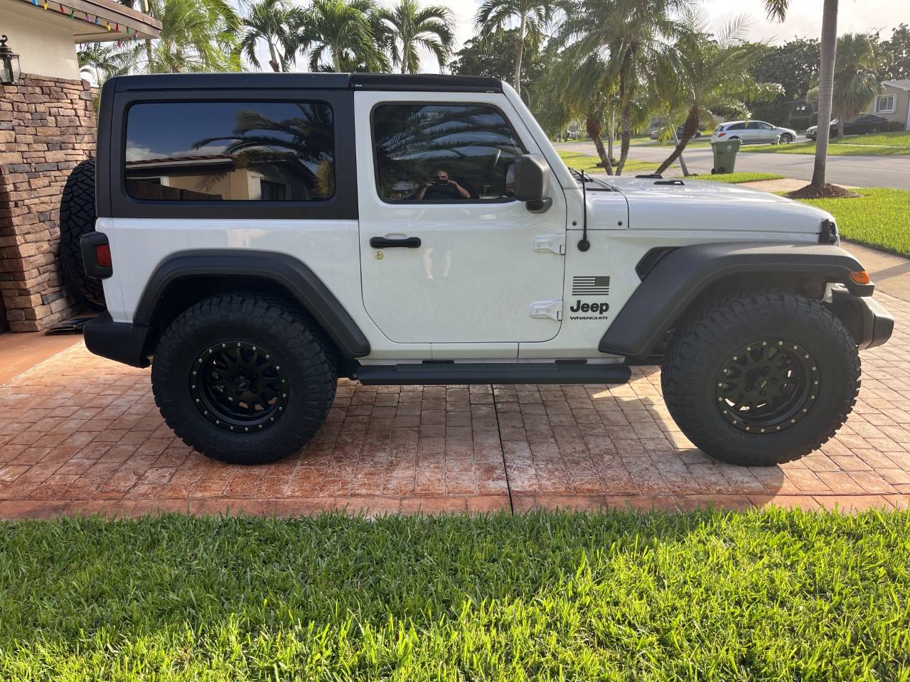 Jeep Wrangler JL 295/70r17 picture request thumbnail_IMG_1938