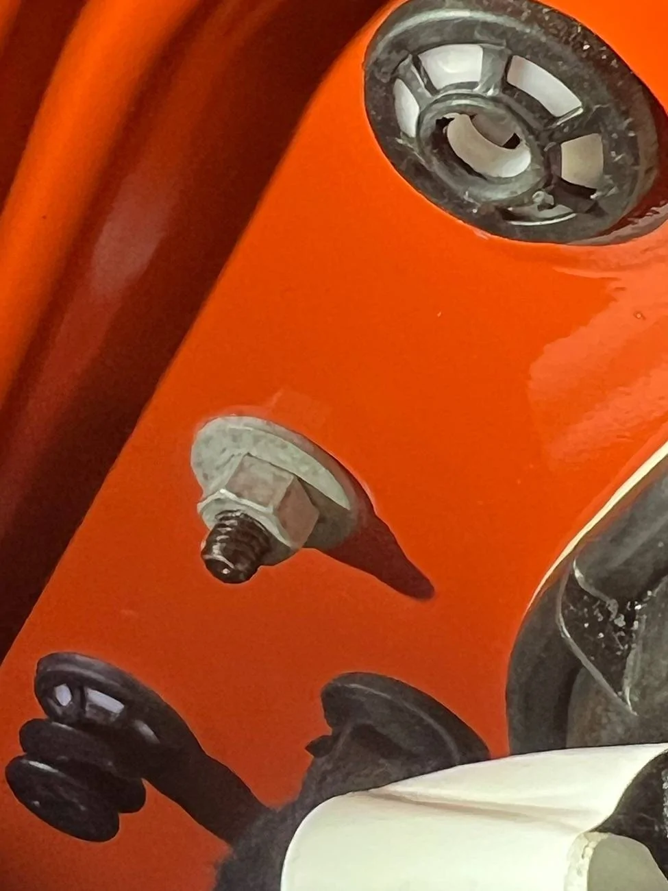 Jeep Wrangler JL Loose hex nut caused rattling buzzing sounds IMG_2934