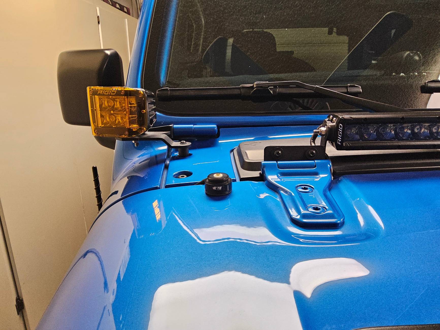 Jeep Wrangler JL Cb antenna -- type and placement? 20241017_181252