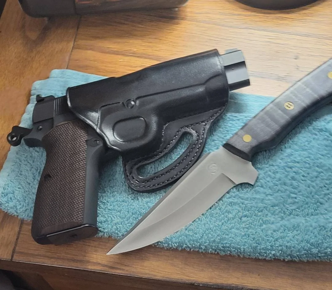 Jeep Wrangler JL Firearm and knife collectors {filename}