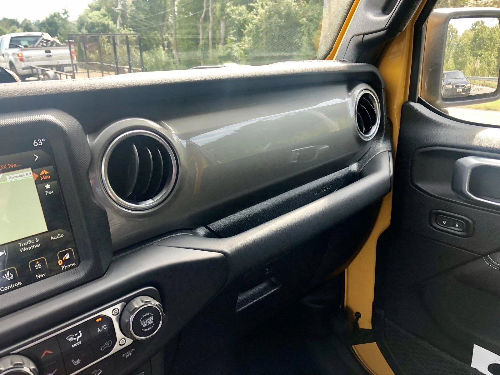 Jeep Wrangler JL Perforated Leather Seats Information 1C15D24F-5237-4A7B-B5BD-8D367B1664AC