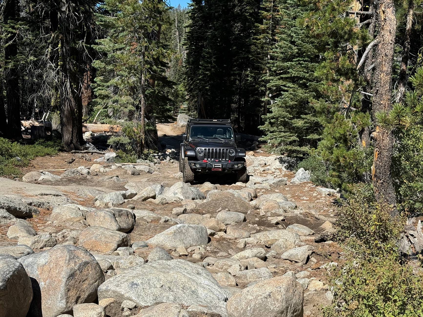 Jeep Wrangler JL Gator & Zouch Tackle The Rubicon Trail Pic 7 Rocks