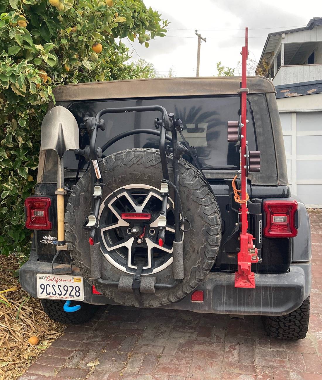 Jeep Wrangler JL Shovels IMG_1873