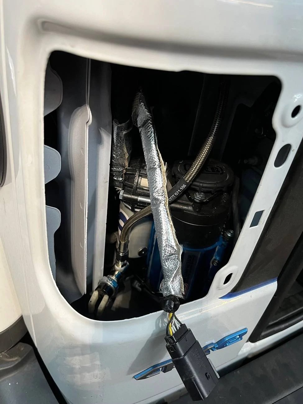 Jeep Wrangler JL Discreet air compressor install - 4xe IMG_0943