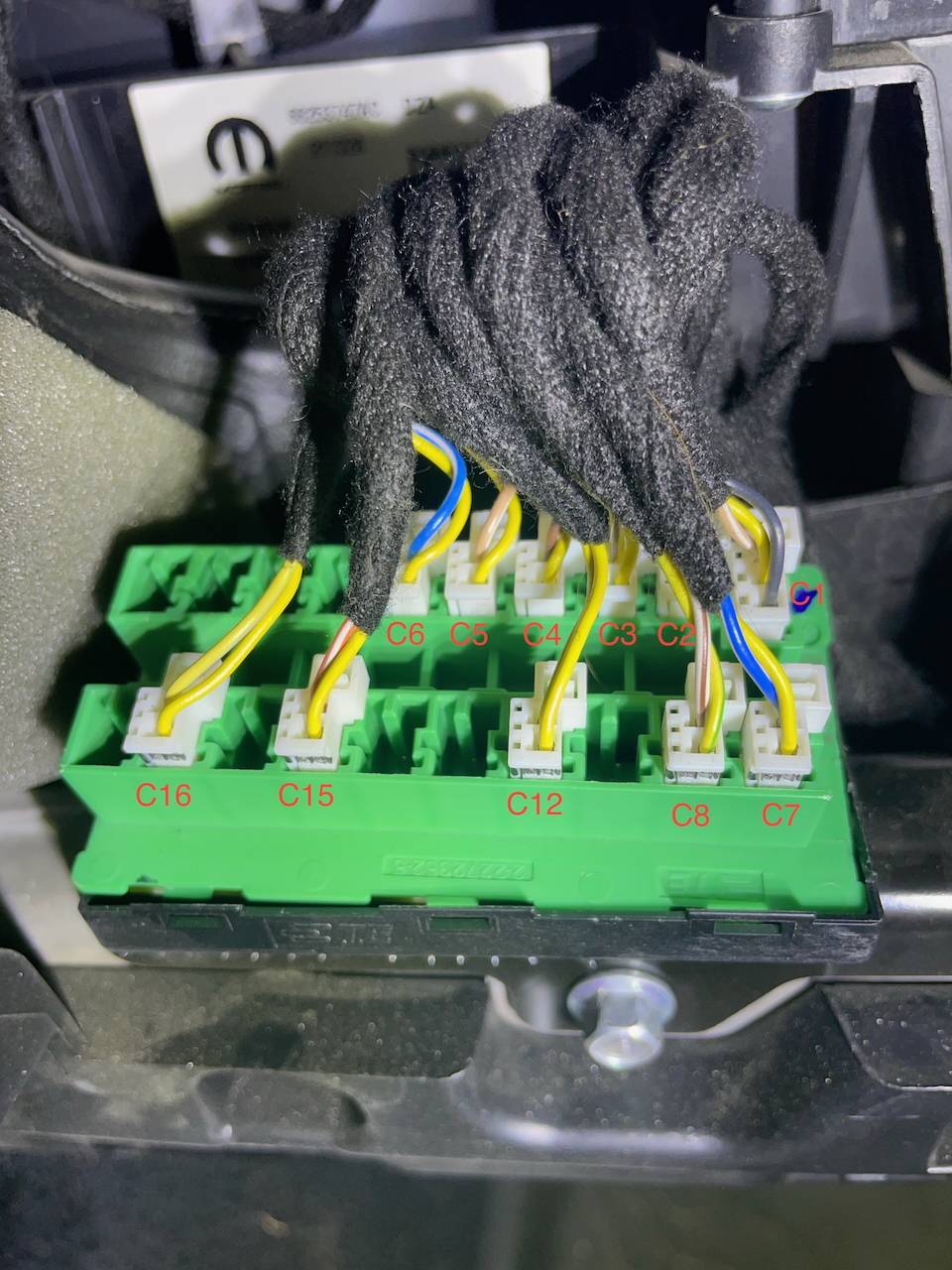 Jeep Wrangler JL Intermittent Electrical Issues with Power Steering Loss IMG_9109