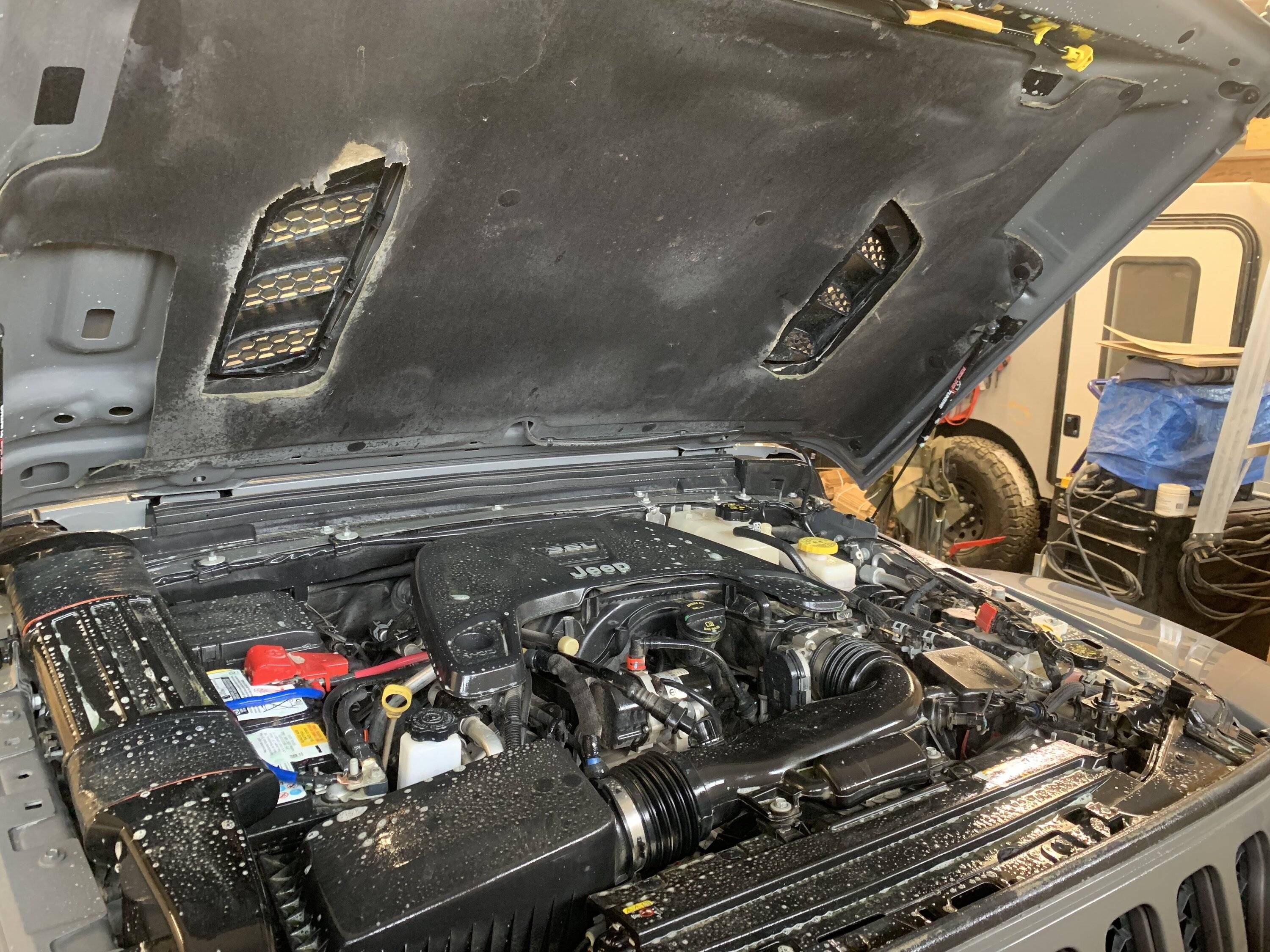 Jeep Wrangler JL 11 minute engine compartment detail IMG_1160