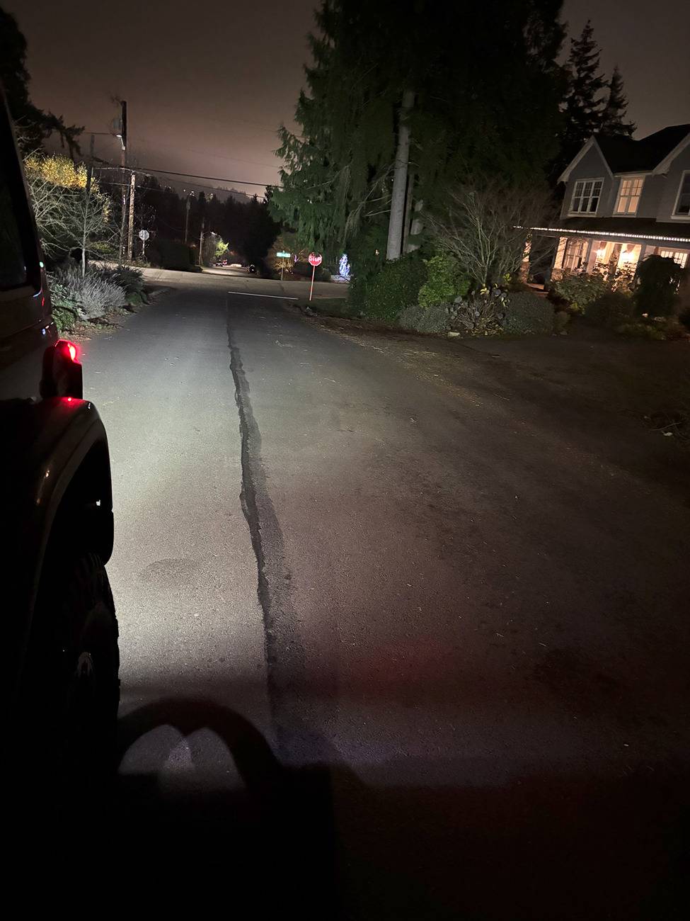 Jeep Wrangler JL Reverse lights in rear bumper question IMG_6427.JPG