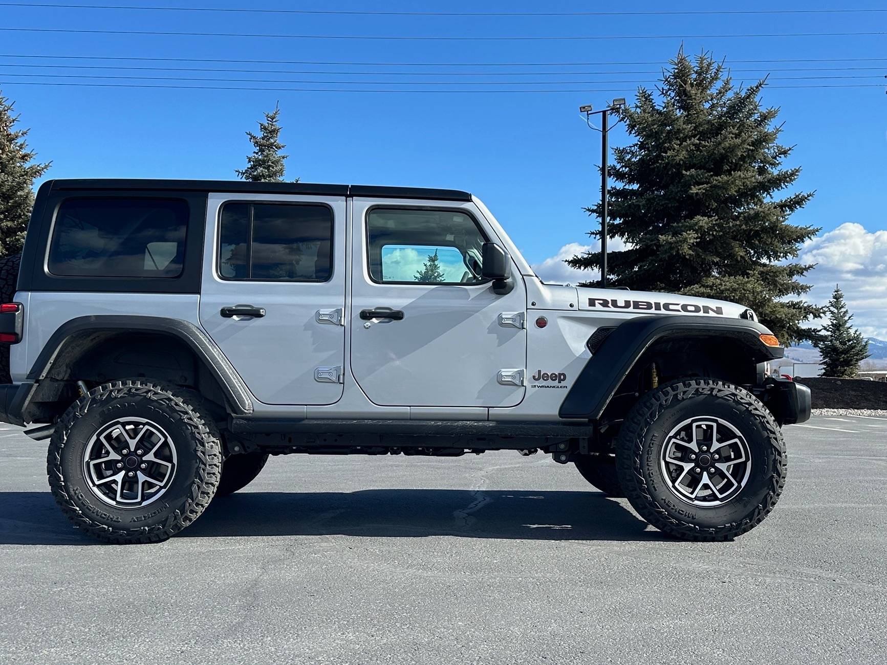 Jeep Wrangler JL Stock Rubicon JLU on 35s? IMG_5787