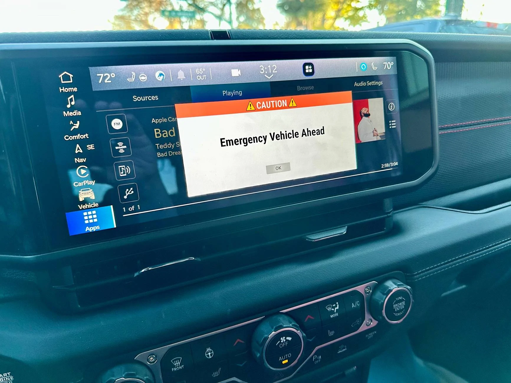 Jeep Wrangler JL Emergency vehicle ahead warning IMG_0639