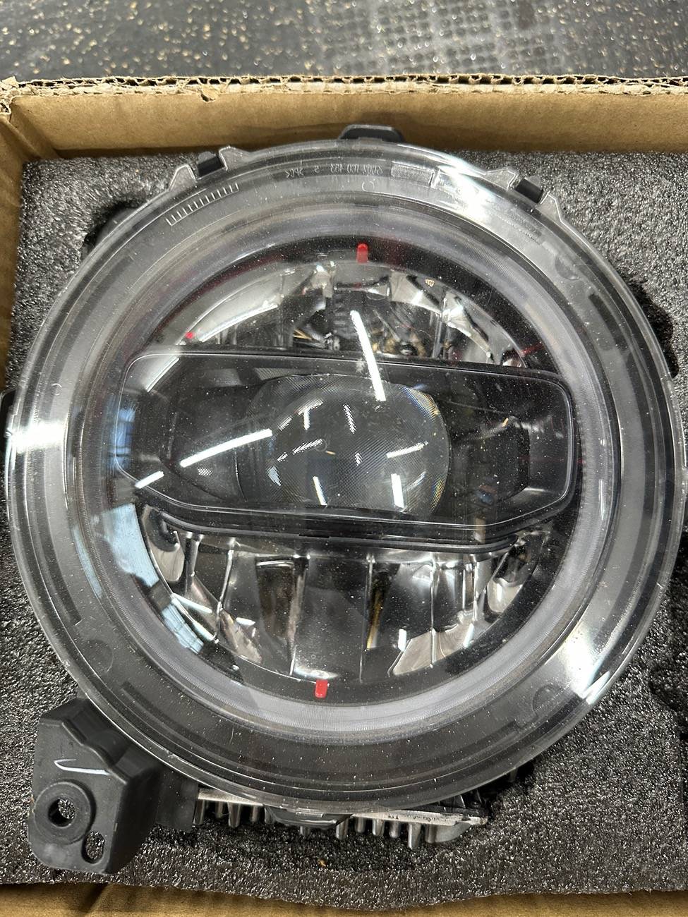 Jeep Wrangler JL OEM LED headlights IMG_5206