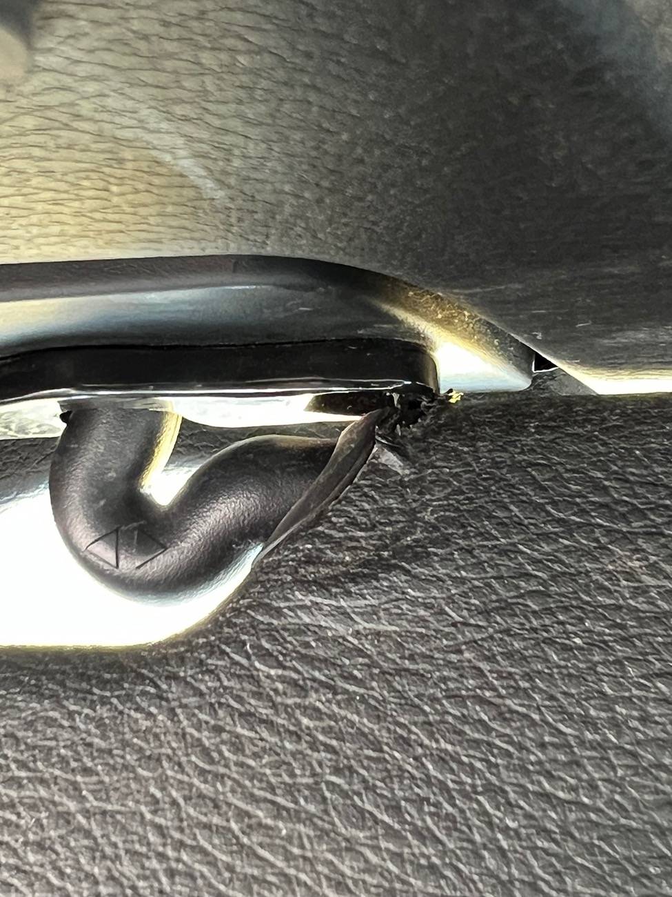 Jeep Wrangler JL Sun Visor Fix IMG_7313