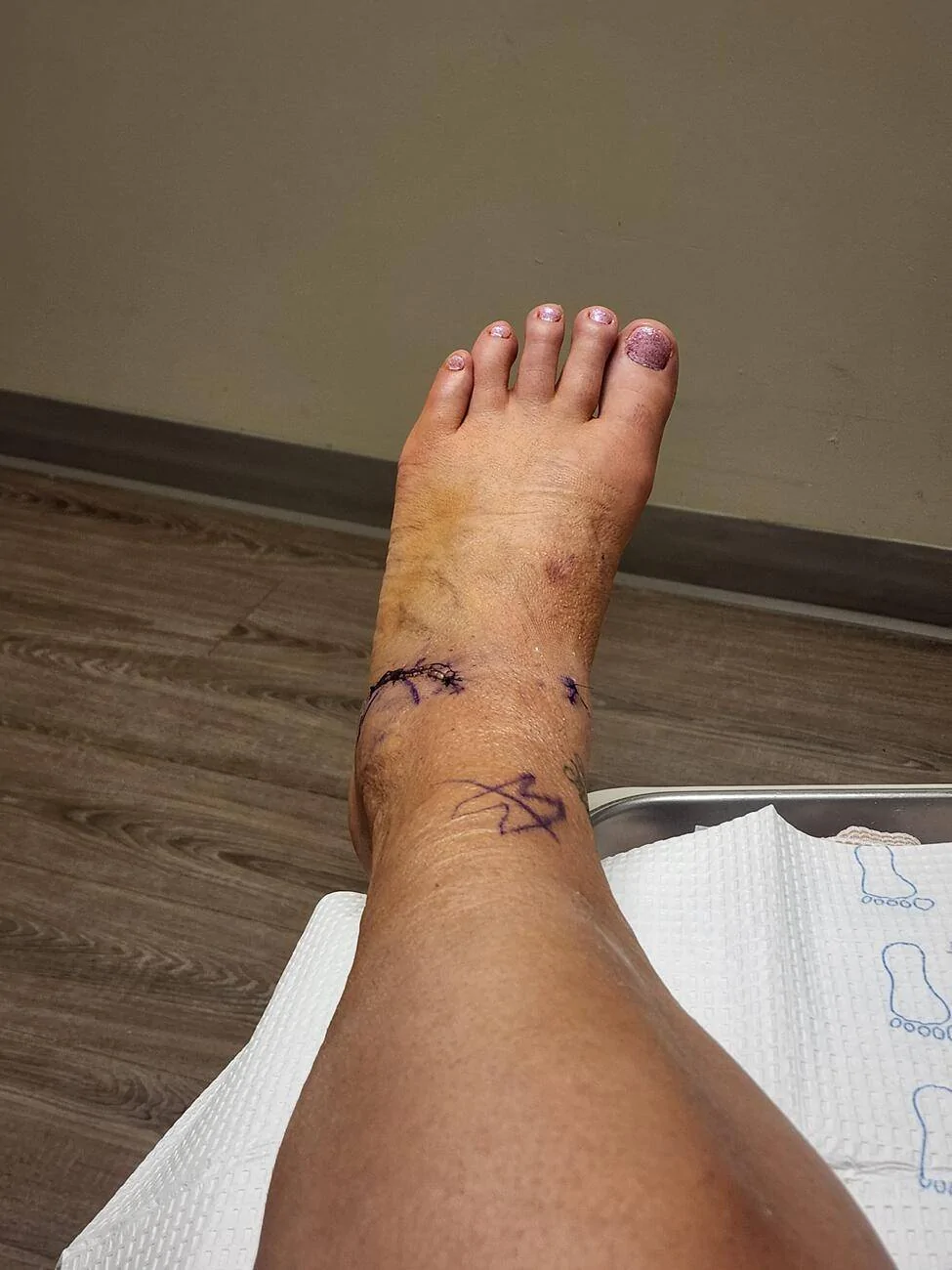 1734295029951-dr.webp