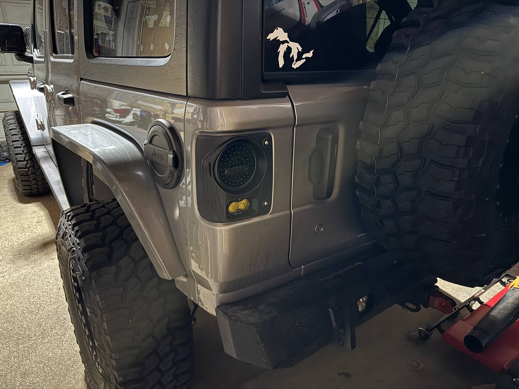 Jeep Wrangler JL Baja Designs LP6 installed IMG_5575